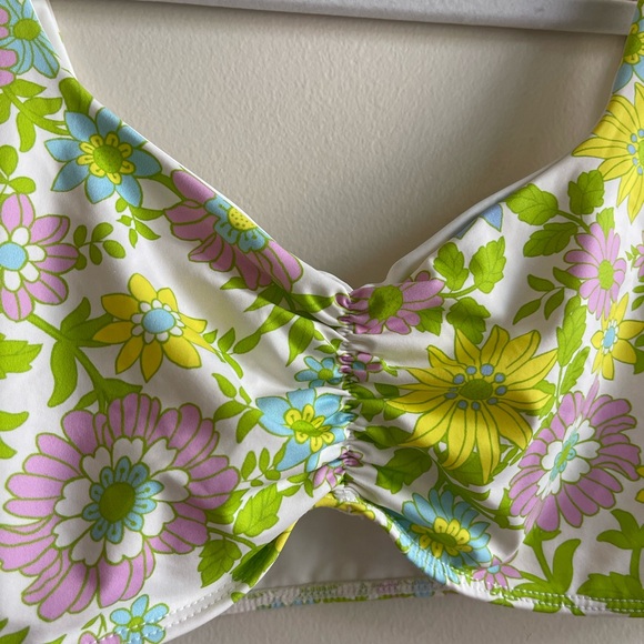 Frankies Bikinis Dexter Bikini Top in Secret Garden, Size M - Picture 3 of 7